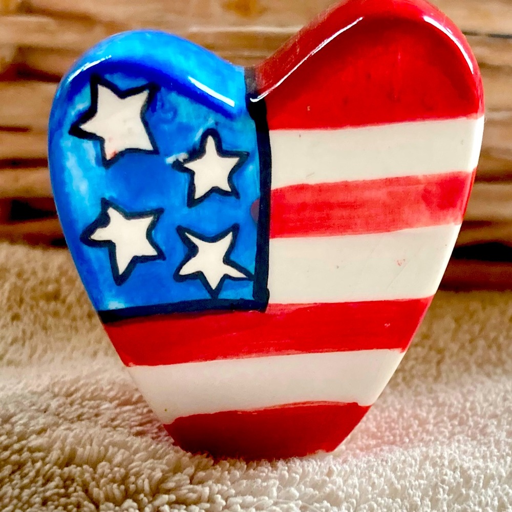 Vintage Silvestri Flag Heart Hang Ups
